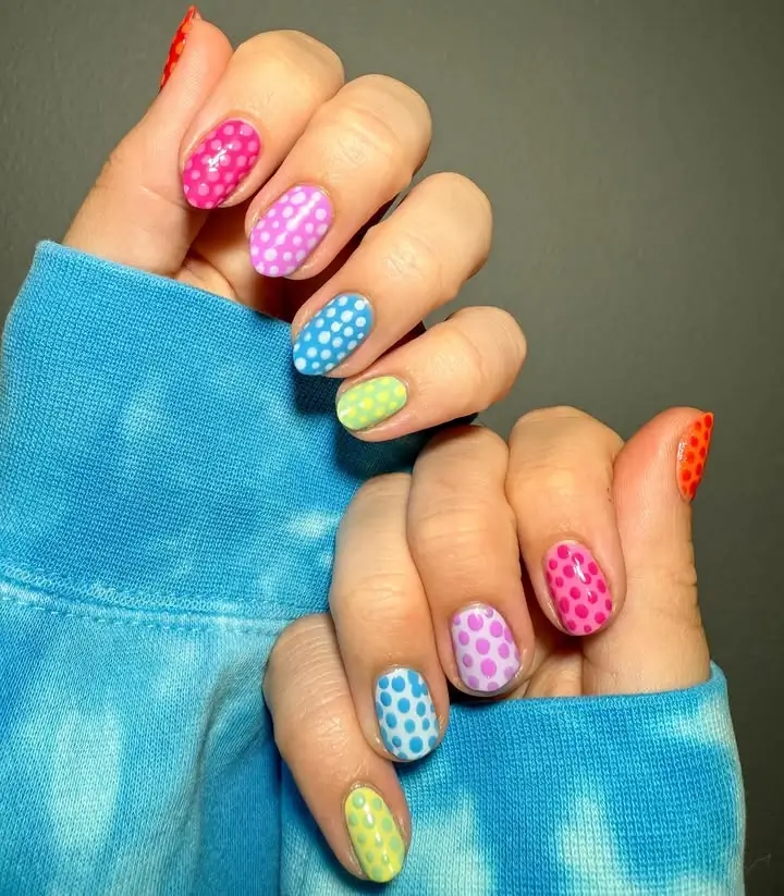 Rainbow Confetti Polka-Dot-Nägel